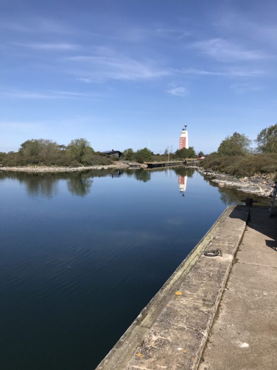Kylmäpihlaja lighthouse as seen from the shore