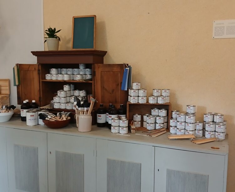 Tammela renovation centre shop.