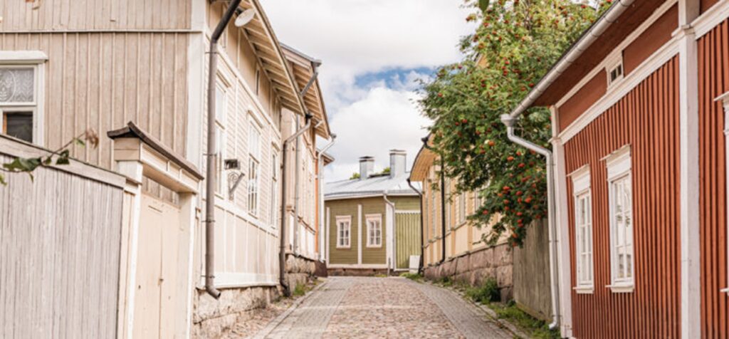 From the cobbled street of Old Rauma.