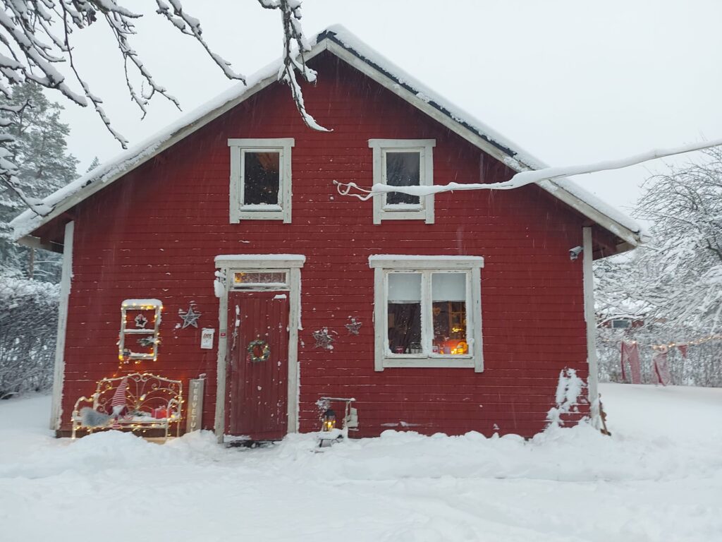 Purkki Aitta covered in snow.