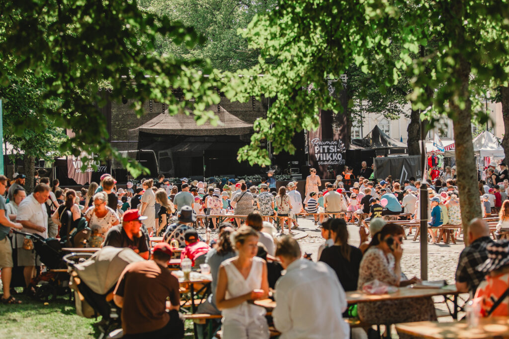 Audience in the park.