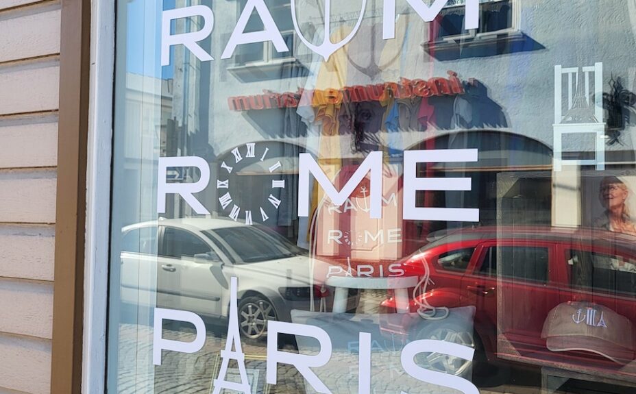 Raum Rome Shop's window